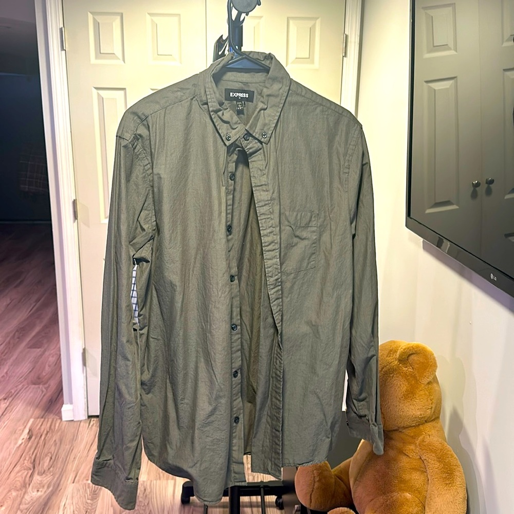 Express button down